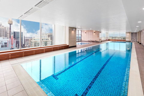 Meriton Suites World Tower - Tourism Brisbane 3