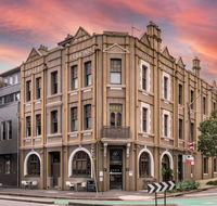 The Vulcan Hotel - Brisbane 4u