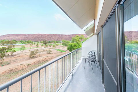 DoubleTree By Hilton Hotel Alice Springs - Tourism Brisbane 4