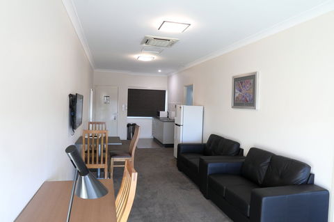 Black Rock Inn - Brisbane Tourism 3