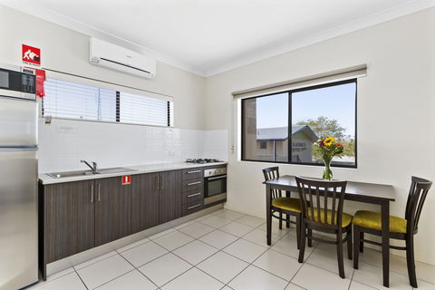 Blackwater Central Motel - Brisbane Tourism 7