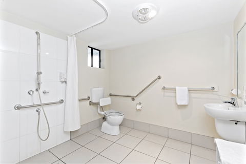 Blackwater Central Motel - Brisbane Tourism 8