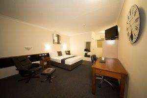 Emerald Maraboon Motor Inn - Brisbane Tourism 7
