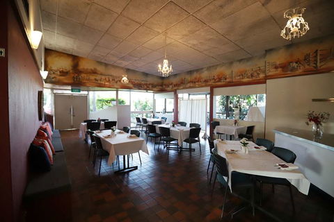 Emerald Central Hotel - Brisbane Tourism 3
