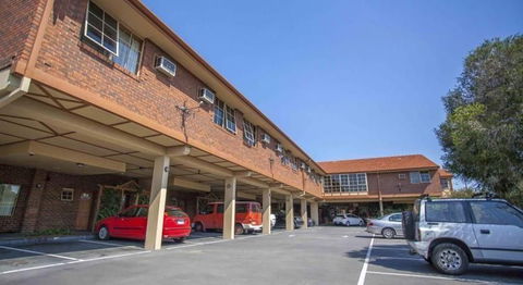 St Georges Motor Inn - Tourism Brisbane 2