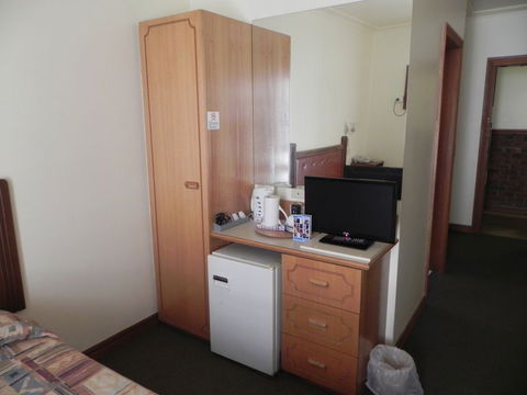 St Georges Motor Inn - Tourism Brisbane 12