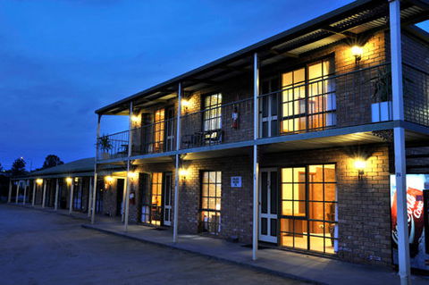 Statesman Motor Inn - Brisbane Tourism 0