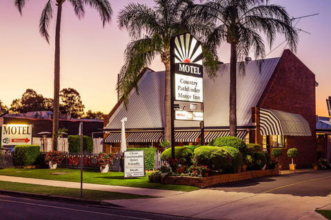 Country Pathfinder Motor Inn - Tourism Brisbane 0