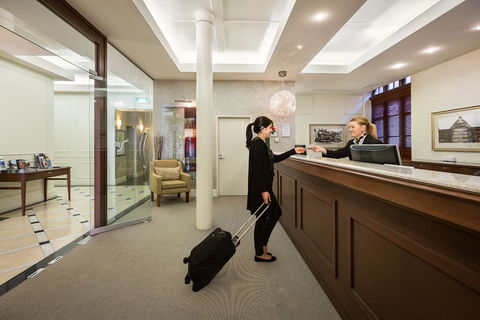Launceston Central Apartments - Brisbane 4u 1