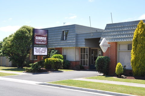 Sunrise Motor Inn - Tourism Brisbane 0