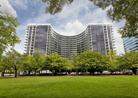 Astra Canberra Manhattan - Tourism Brisbane 0