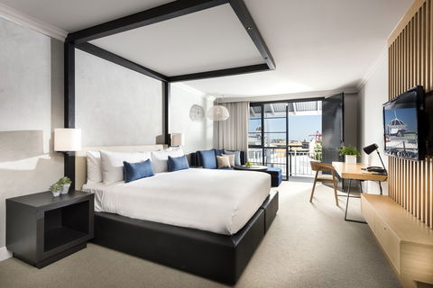 Tradewinds Hotel - Tourism Brisbane 1