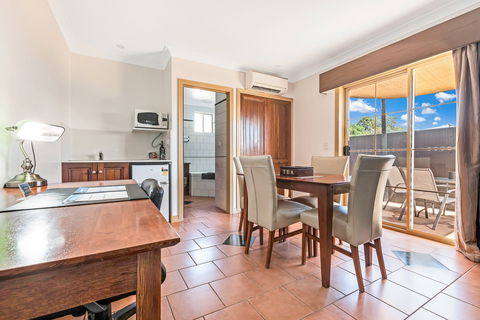 The Georgian Motor Lodge - Tourism Brisbane 0