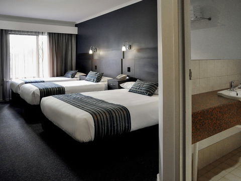 Ibis Styles Adelaide Manor - Tourism Brisbane 1