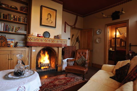 Alice's Cottages - Tourism Brisbane 1
