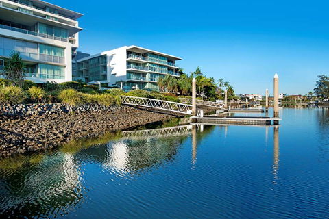 ULTIQA Freshwater Point Resort - Tourism Brisbane 0