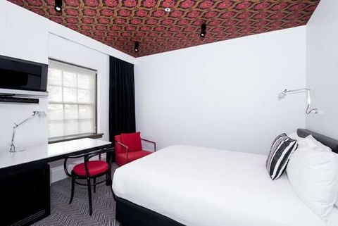 Peppers Gallery Hotel, Canberra - Brisbane Tourism 2