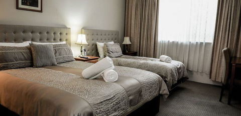 Cotswold Gardens - Brisbane 4u 2