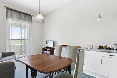 The Riversleigh - Brisbane Tourism 12