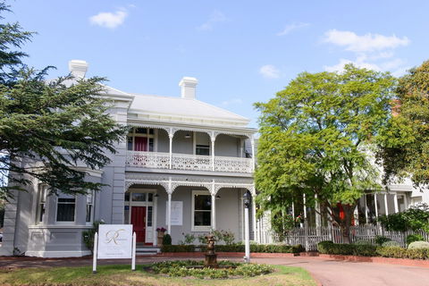 The Riversleigh - Brisbane Tourism 13