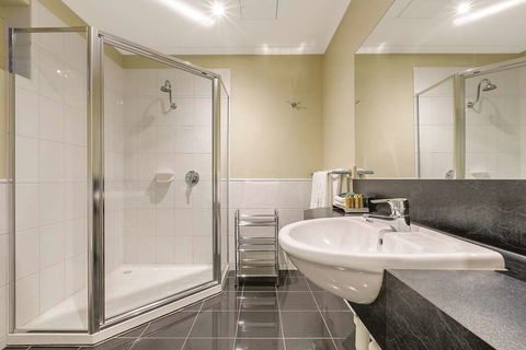 Lake Inn Ballarat - Tourism Brisbane 3