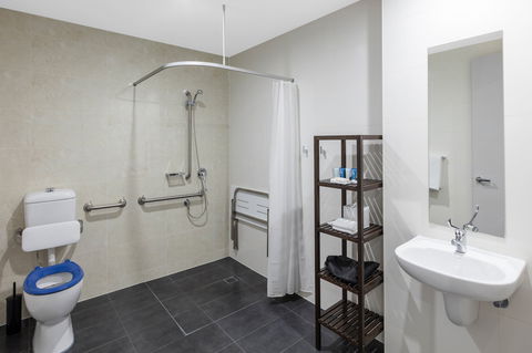 Meriton Serviced Apartments North Sydney - Tourism Brisbane 0