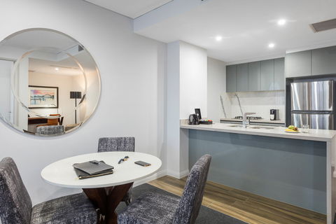 Meriton Serviced Apartments North Sydney - Tourism Brisbane 5