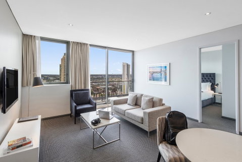 Meriton Suites Campbell Street - Tourism Brisbane 9