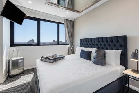 Meriton Suites Kent Street - Tourism Brisbane 3