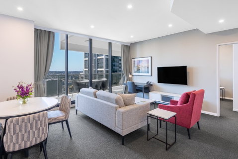 Meriton Suites Kent Street - Tourism Brisbane 4
