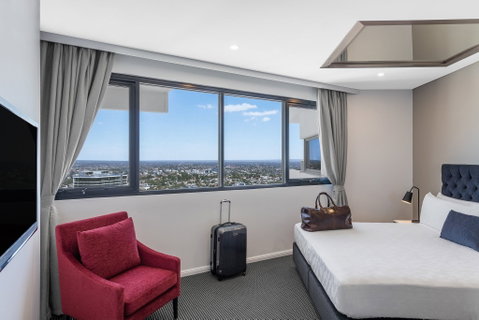 Meriton Suites Kent Street - Tourism Brisbane 8
