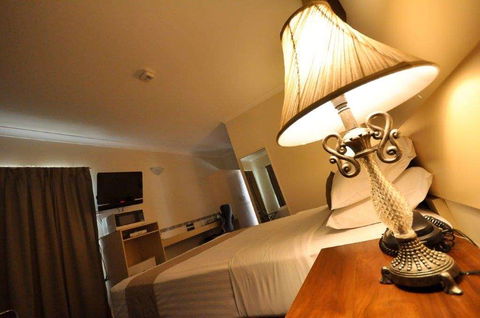 Emerald Maraboon Motor Inn - Brisbane Tourism 4