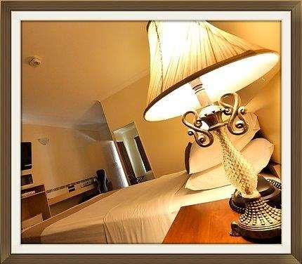 Emerald Maraboon Motor Inn - Brisbane Tourism 13