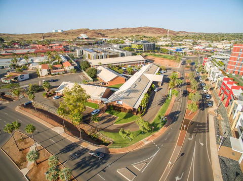 Karratha Central Apartments - Brisbane 4u 5