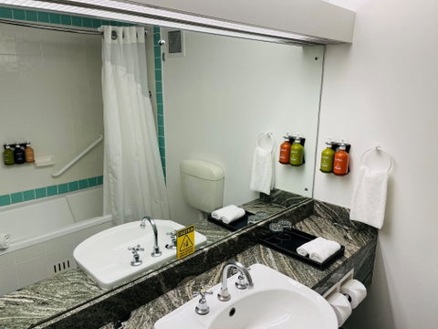 Holiday Inn Parramatta - Tourism Brisbane 7