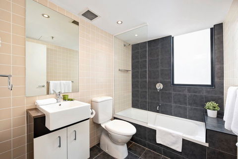 Astra Apartments Parramatta - Tourism Brisbane 7