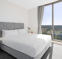 Meriton Suites George St - Tourism Brisbane
