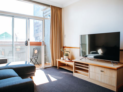 Astor Inn - Tourism Brisbane 1
