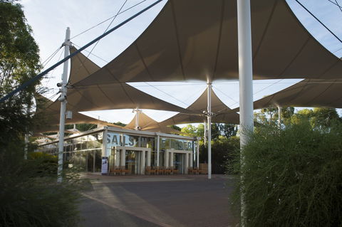 Sails In The Desert Hotel - Tourism Brisbane 1