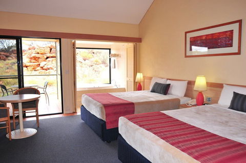 Kings Canyon Resort - Brisbane 4u 1