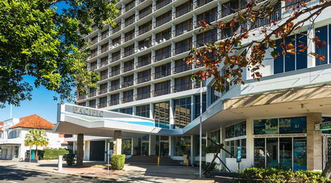 Pacific Hotel Cairns - Tourism Brisbane 1
