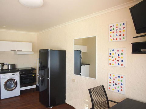 Siesta Central Apartments - Tourism Brisbane 2