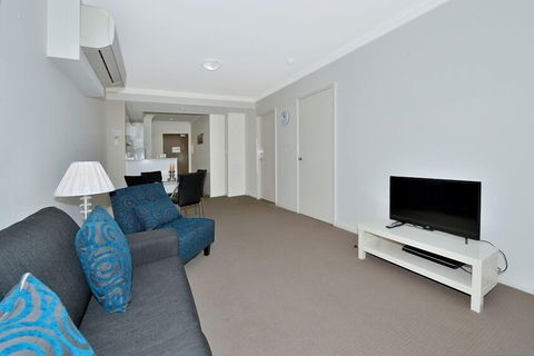 Dolphin Quay Apartment Hotel - Brisbane Tourism 2
