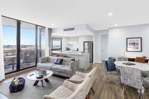 Meriton Suites Church Street, Parramatta - Tourism Brisbane 1