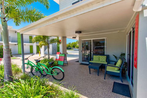 Mackay Oceanside Central Hotel - Brisbane 4u 1