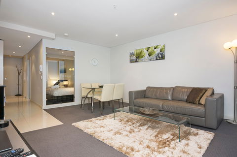 Astra Apartments Perth - Tourism Brisbane 6