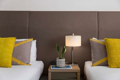 Atura Dandenong - Brisbane 4u 4