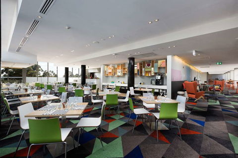 Atura Dandenong - Brisbane 4u 10