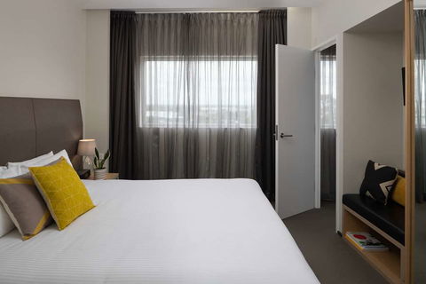Atura Dandenong - Brisbane 4u 12