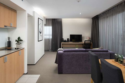 Atura Dandenong - Brisbane 4u 14